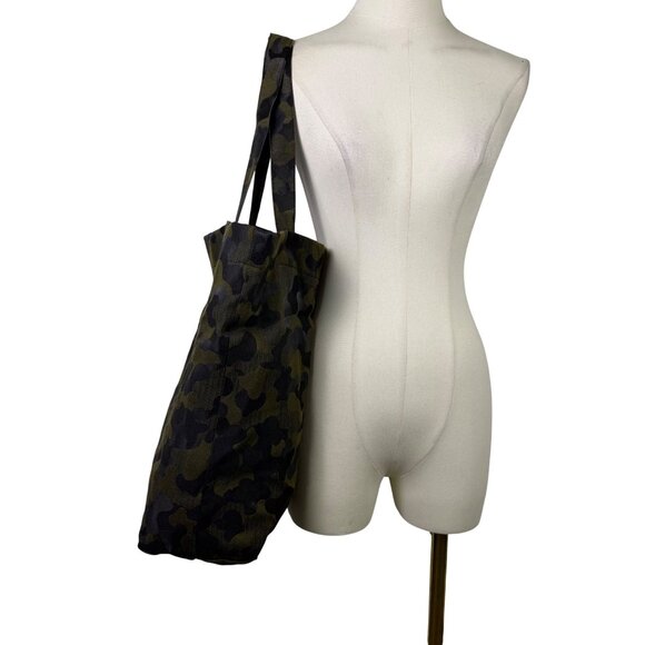 Zara Women’s Black & Green Camouflage Print Nylon Interior Pocket Tote Bag - Picture 9 of 10